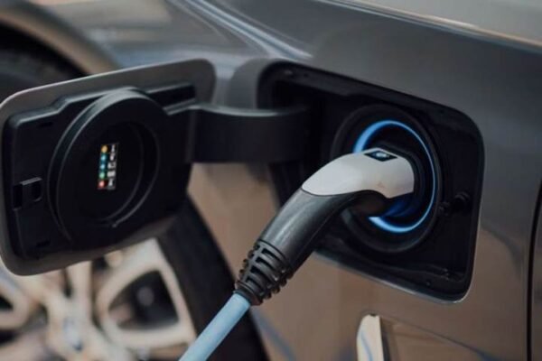 German suppliers make dynamic EV tariffs a default option