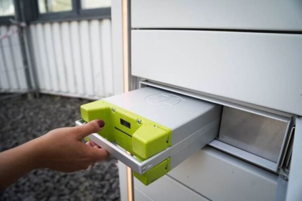 Marstek, Zendure and Growatt push plug-in storage toward €400 per kWh