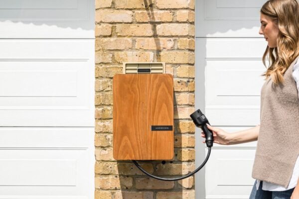 Wallbox expands European fast charging as home systems converge